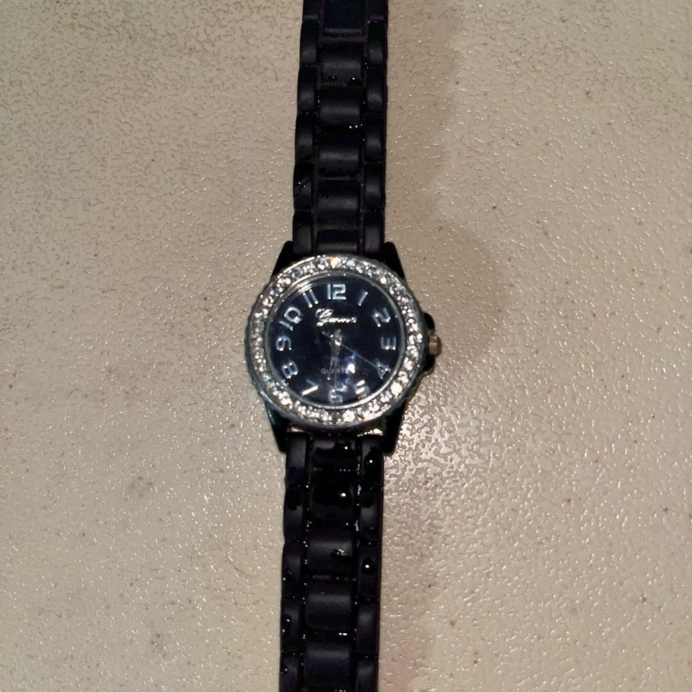 💙 Geneva Black Silicone Gemmed Ladies Analog Watch